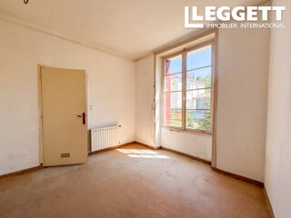 Vente Maison Maison de bourg de 5 chambres avec cour et grenier aménageable à L'Hermenault L'hermenault