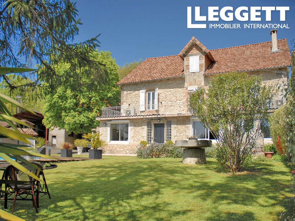 Vente Maison Ancienne ferme de caractère avec une vue imprenable exposée plein sud, piscine et dépendances sur 1.2 ha TrÉjouls