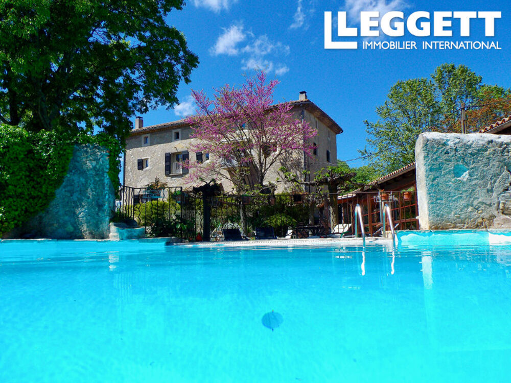Sauve - Ancienne Magnanerie composée de 5 appartements et 1 gîte avec piscine, jardin au bord de la rivière