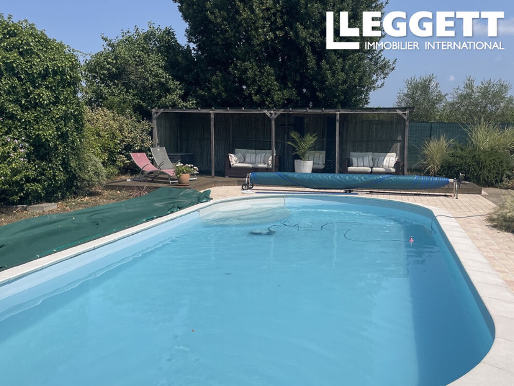 Vente Maison Un petit bijou! Charmante maison - 4/5CH - 3SdB - avec piscine, dans un écrin de verdure avec vue imprenable ! Saint-Émilion