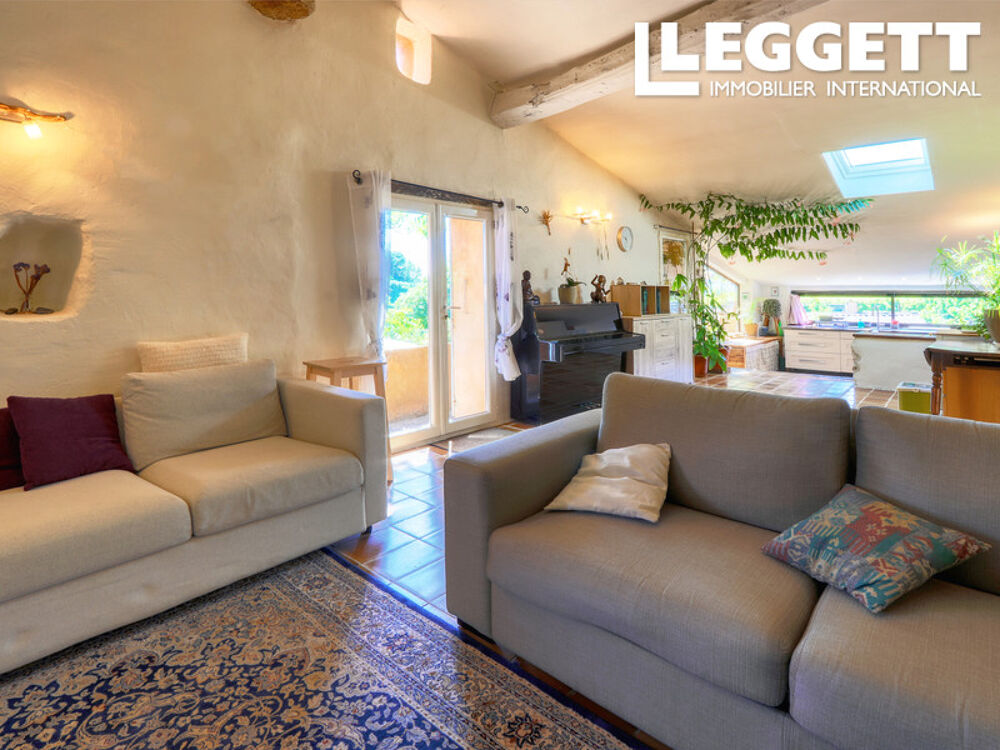 Vente Maison ROUSSILLON, LUBERON - Charmante maison d'hameau. Deux chambres, une jolie terrasse, jardin et piscine hors-sol Roussillon