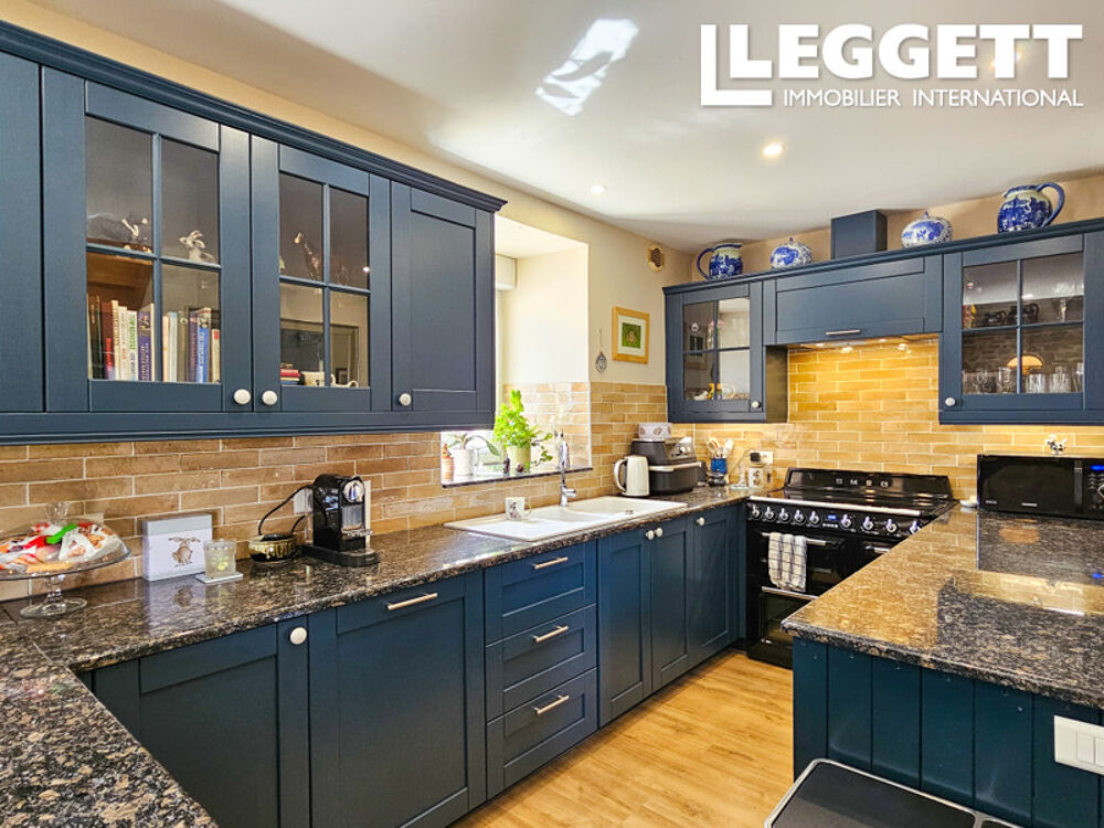 Vente Maison Magnifique propriété bretonne avec deux gîtes, piscine chauffée et fort potentiel locatif près de Rostrenen. Rostrenen