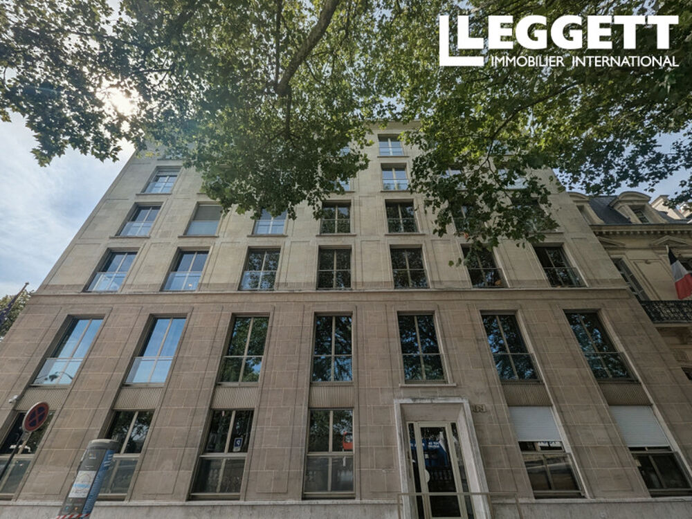 Vente Appartement Paris 7e Invalides / quai de Seine, studio de 15 M2 dans un immeuble contemporain, douche wc cuisine équipée Paris 7