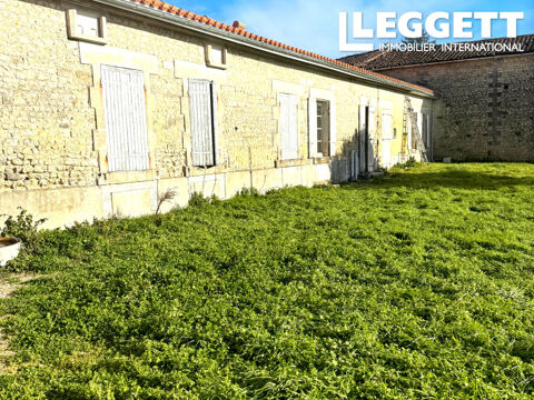   A vendre corps de ferme de caract�re � r�nover de 800 m2 de b�ti dont 3 maisons. Maison - 15 + pi�ce(s) - 455 m�