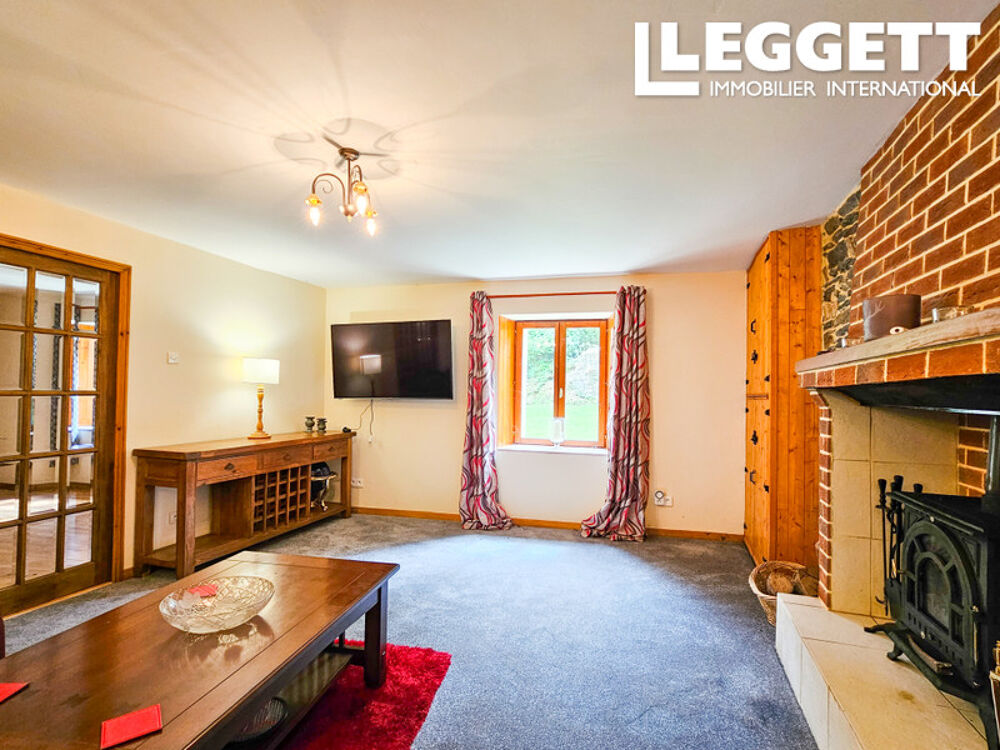 Vente Maison Longère en pierre de trois chambres, avec jardin, dans un hameau calme à proximité du Lac de Guerlédan. Caurel