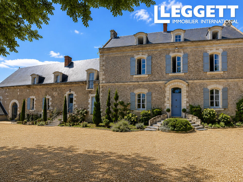 Superbe manoir et chambres d'hôtes réputées avec piscine, gîte et belles salles de réception.