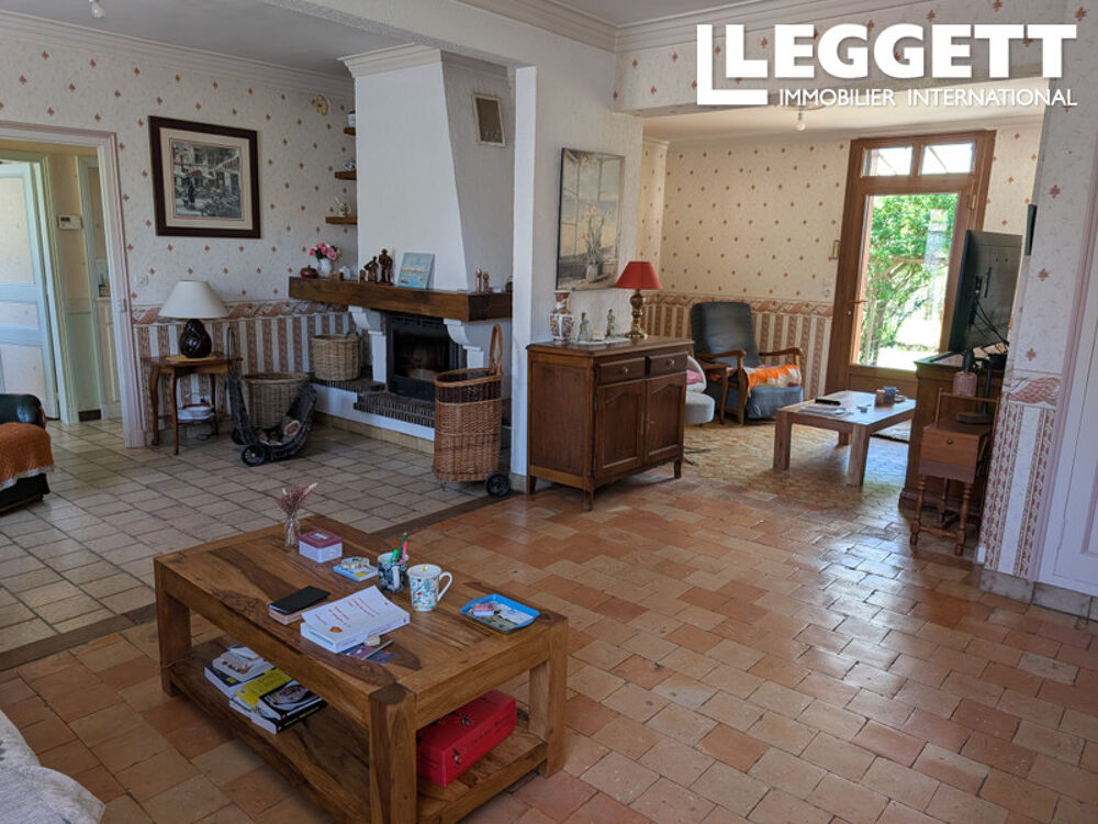 Vente Maison Boissy Maugis, en plein c?ur du Perche , maison de village ( ancienne café) terrain bord de rivière,  vues ... Cour-maugis sur huisne