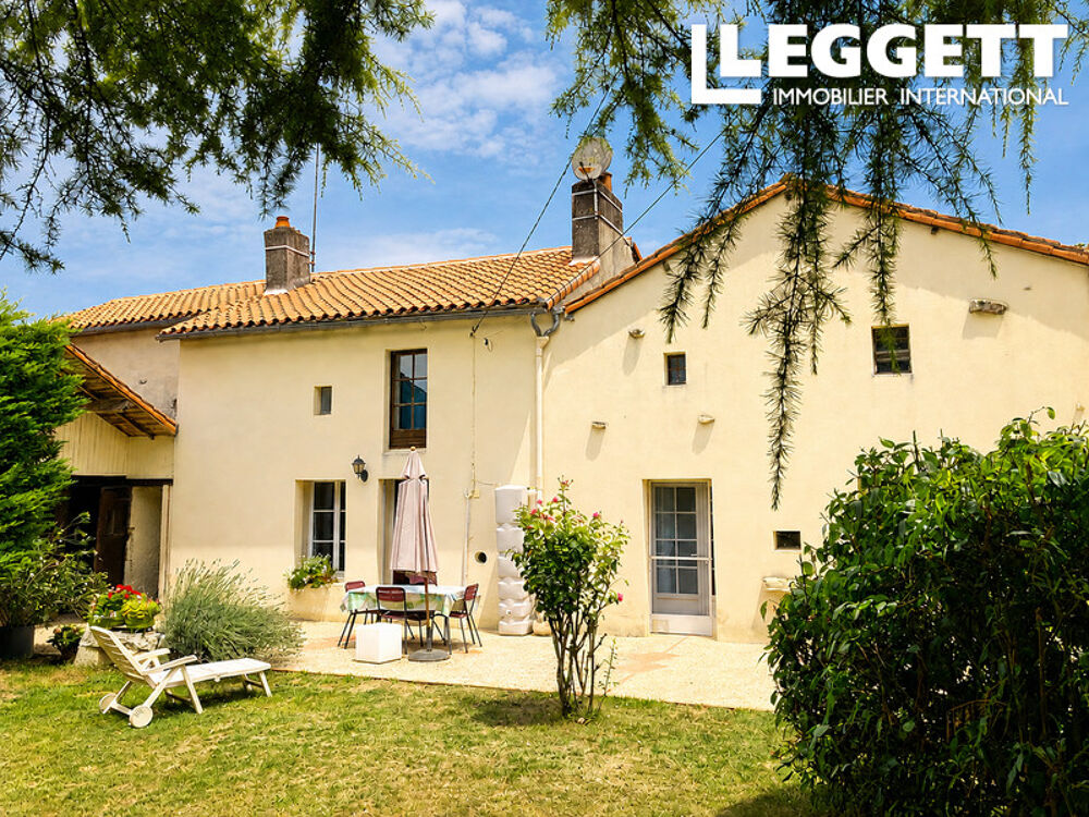 Maison 7 pièces 223 m² · à Payroux · 223 m² · 180 000 €
