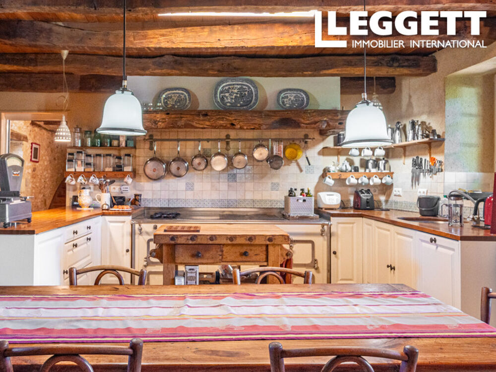 Vente Maison Ensemble de Charme ? trois maisons de village, piscine et vues dégagées Les eyzies-de-tayac-sireuil