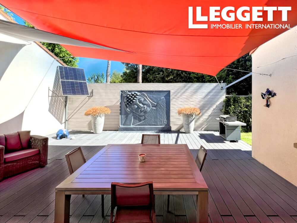 Vente Maison Plain-pied d'exception de 253 m² avec piscine, home cinéma, pool-house et parc arboré de 1 957 m². MagnÉ