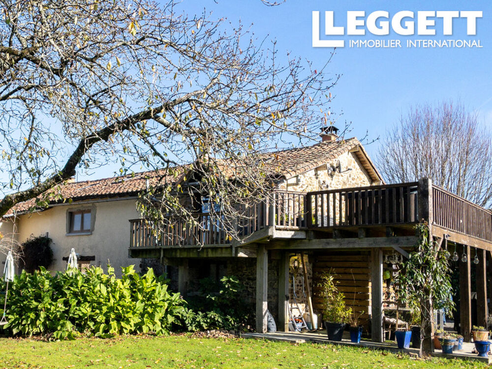 Belle rénovation d?une maison de 4 chambres dans un hameau calme, piscine, dépendance et possibilité de gîte.