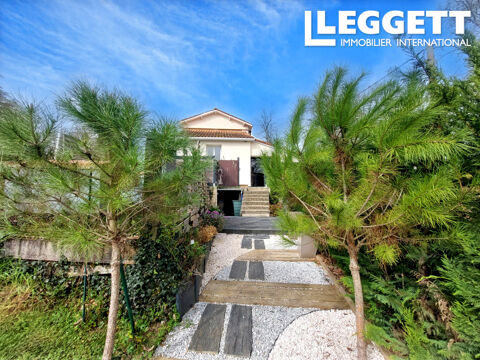   SOUS OFFRE. Charmante maison de bourg, enti�rement r�nov�e avec garage, terrasse et jardin. Maison - 4 pi�ce(s) - 75 m�