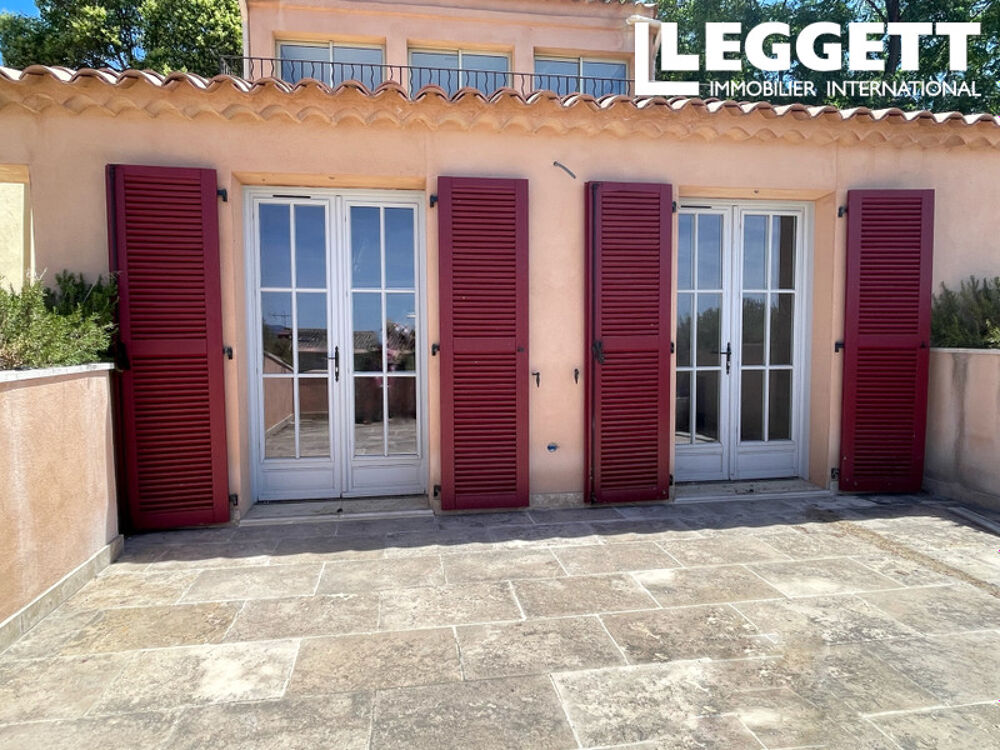 RARE! Appartement 2P à créer selon vos envies avec terrasse panoramique plein sud au coeur du village.