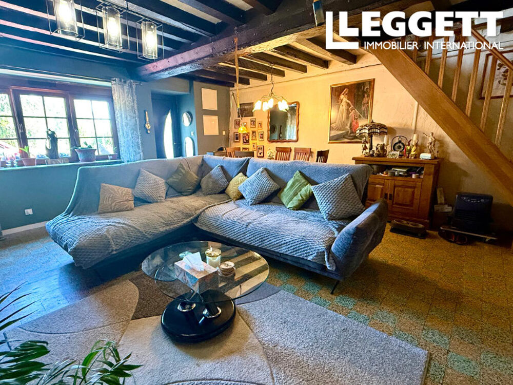 Maison de caractère avec gîte indépendant, granges et 1,14 hectare de terrain