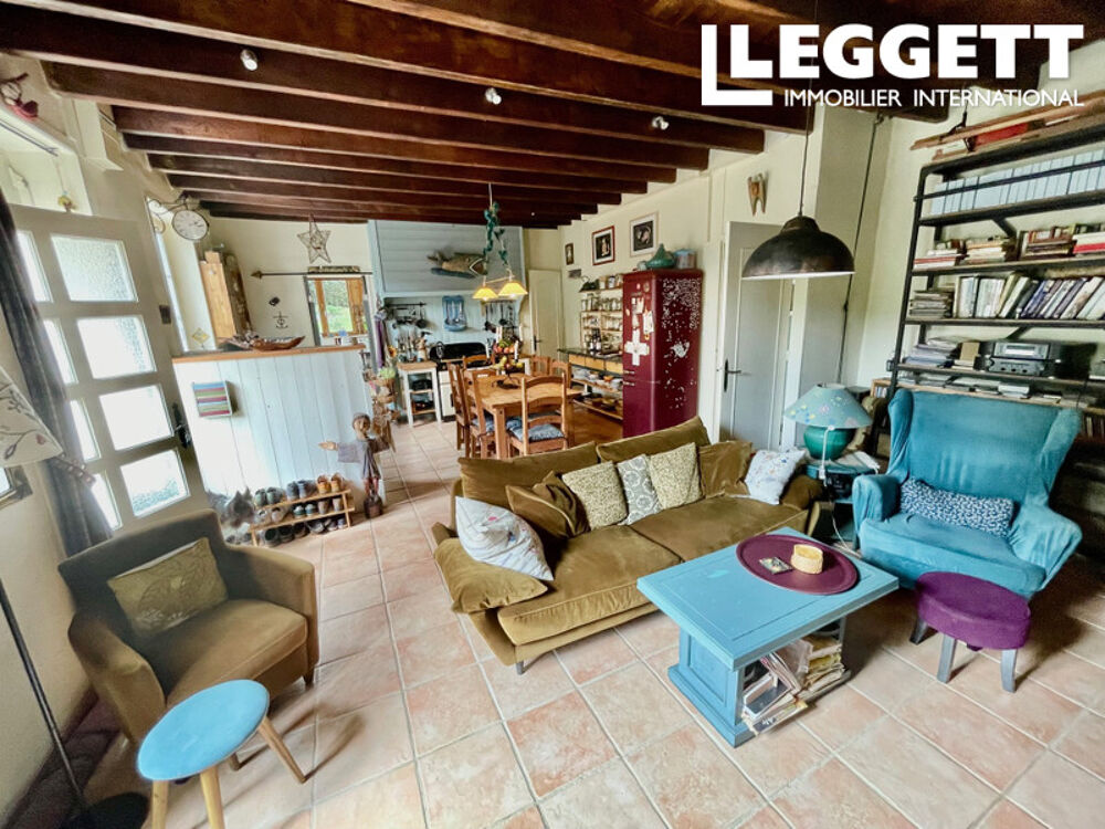 Vente Maison 2 km de Malestroit. Charmante maison non mitoyenne en pierre, située dans un hameau bucolique, Jardin, Garage. Saint-marcel