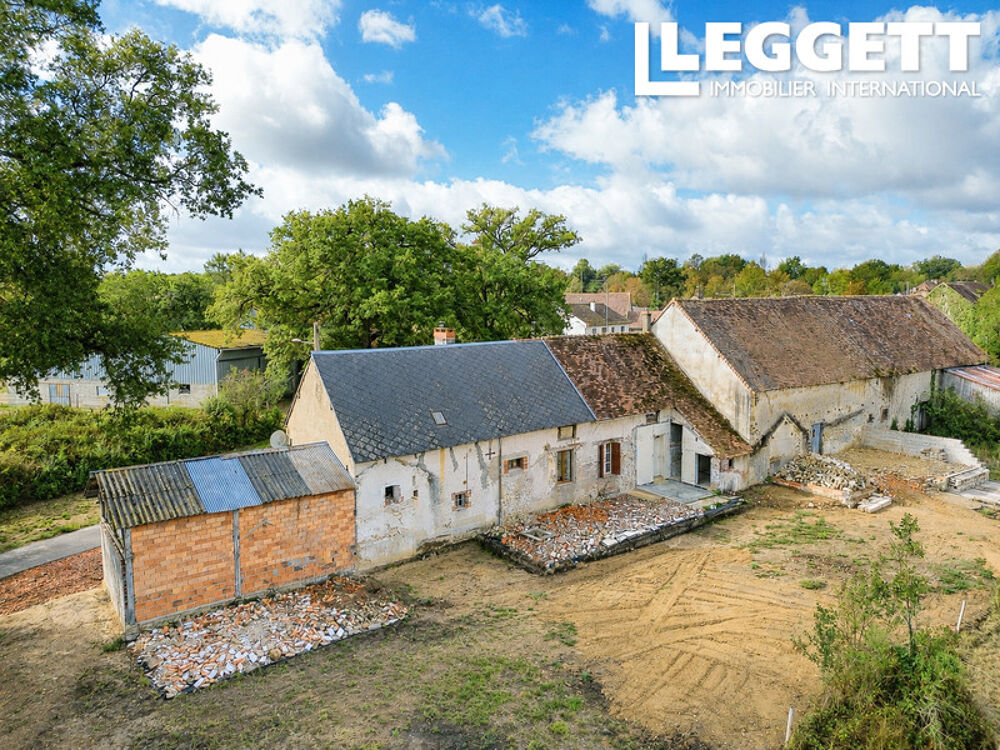Vente Maison Charmante propriété de caractère avec potentiel, grange et jardin à Tilly Tilly