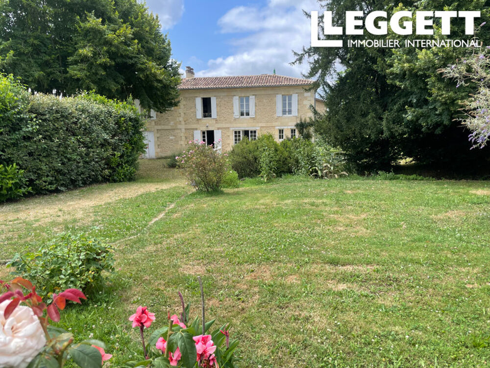 Vente Maison UN HAVRE DE PAIX, proche de SAINT-EMILION ! Bel ensemble de 3 maisons avec piscine et beau terrain clôturé ! Saint-Émilion