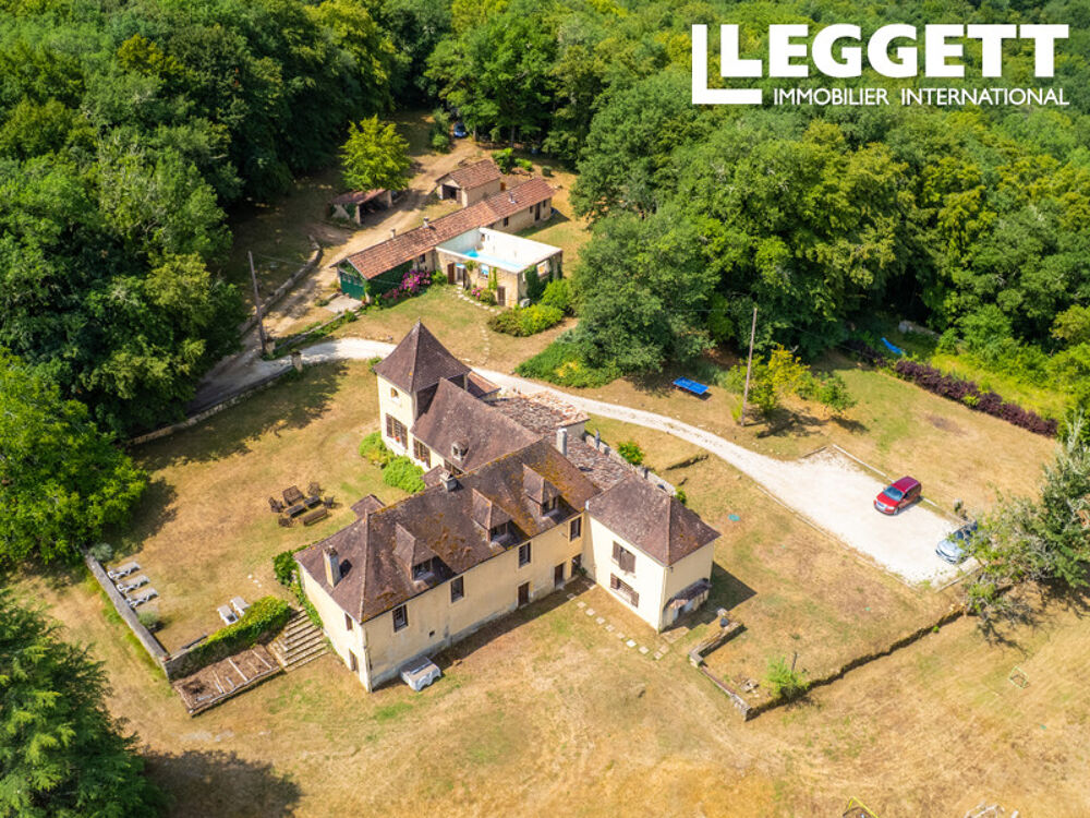 Vente Maison Au bout d'un chemin privé, un domaine de 22 hectares aux Eyzies Les eyzies