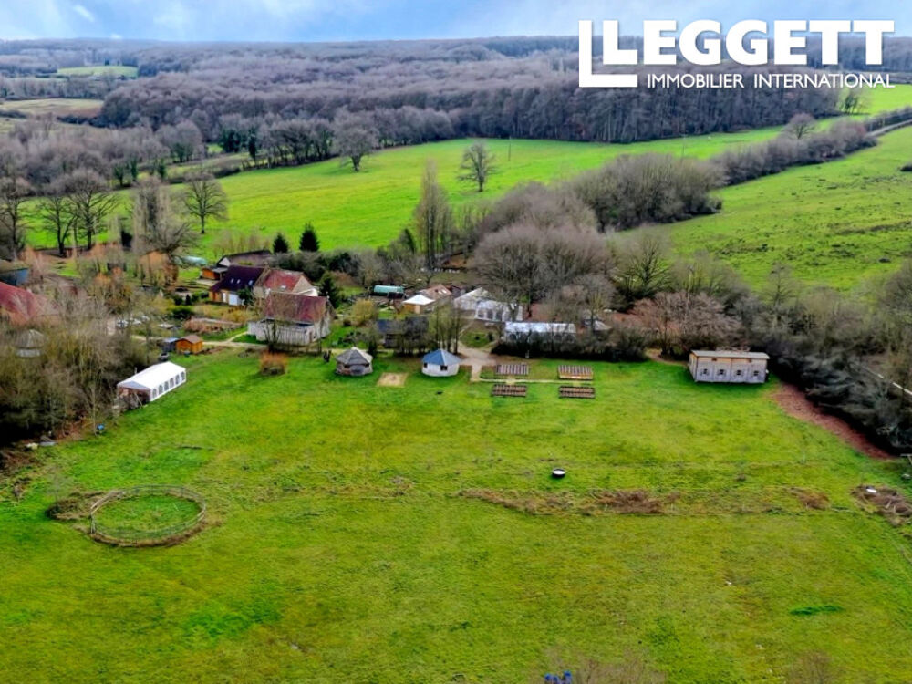 Maison 15 pièces 412 m² · à Saint-Vérain · 412 m² · 360 000 €