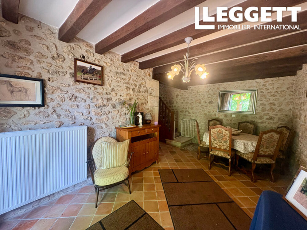 Vente Maison Belle maison de 4 chambres située entre Brantôme et Bourdeilles. Cadre paisible en pleine campagne. Bourdeilles