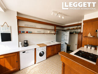  Maison à vendre 15 + pièces 301 m²
