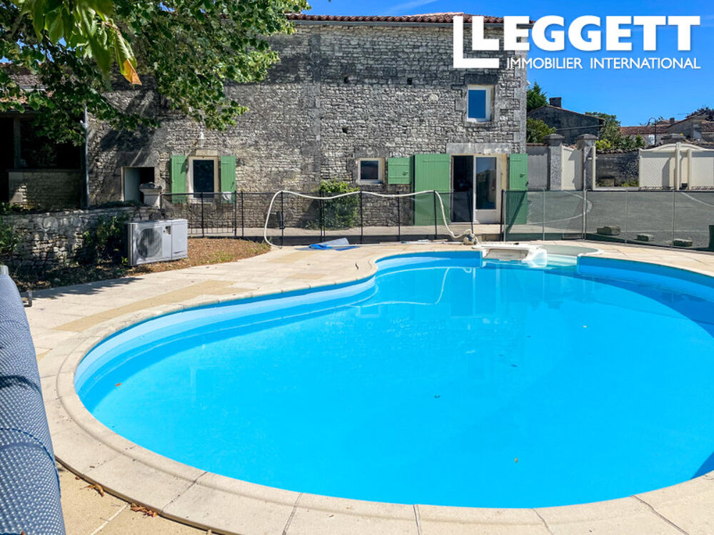 Vente Maison Maison de caractère indépendante - 4 chambres, piscine, terrasse couverte, , garages & dependances . Bresdon