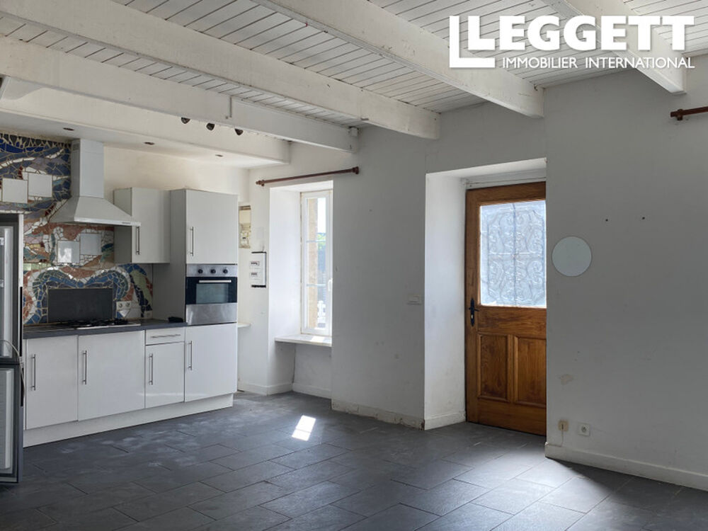 Charmante Maison de Village de Trois Chambres au C?ur du Bourg