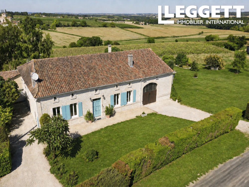 Vente Maison Une charmante ferme charantaise de 6 lits avec magnifique piscine et vues spectaculaires Berneuil
