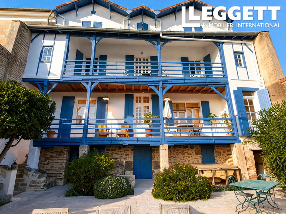 Au c?ur de Tonneins, maison de caractère avec terrasse et vue imprenable sur la Garonne