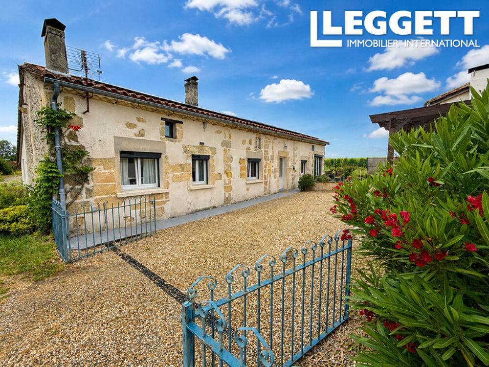 Grande maison de caractère en pierre plus gîte avec 3 chambres, jardin & piscine, dans hameau calme