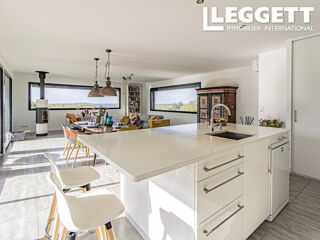  Maison � vendre 10 pi�ces 205 m�