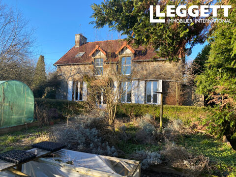   Deux propri�t�s en pierre sur 5 hectares de terrain adapt�s aux chevaux pr�s de Mortain (50) Maison - 12 pi�ce(s) - 238 m�