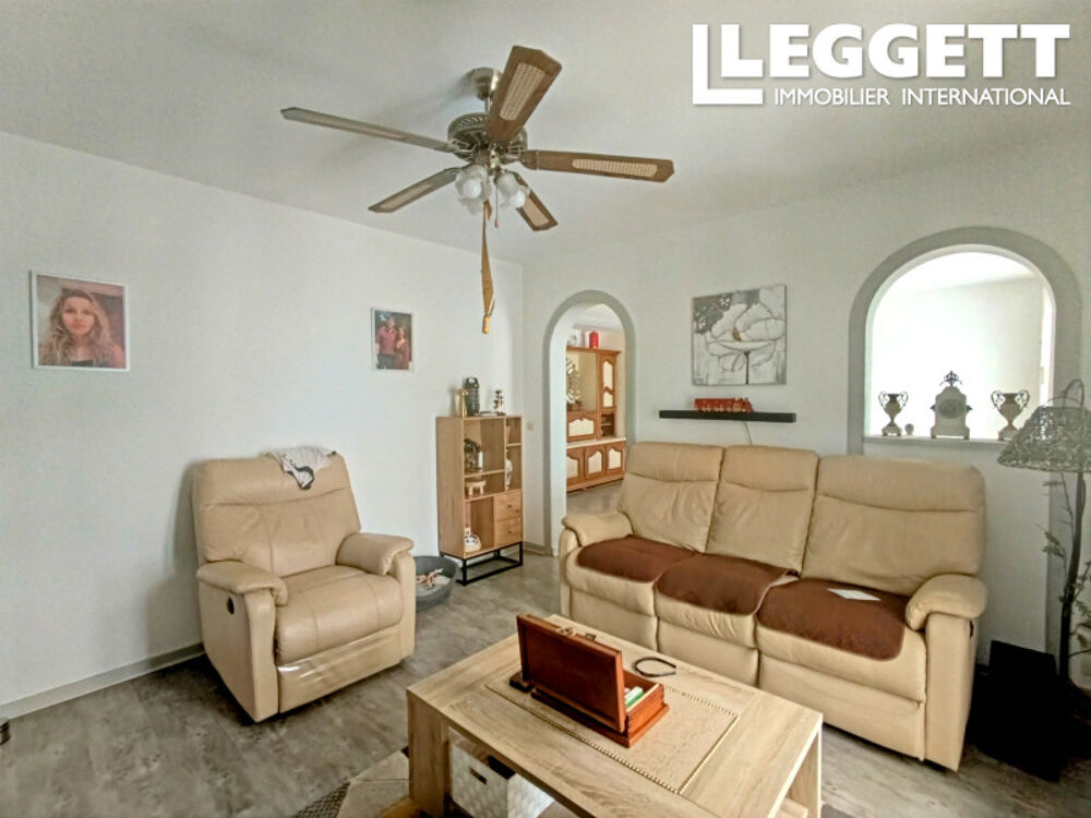 Maison plain pied avec 4 chambres, garage et piscine panneaux solaire