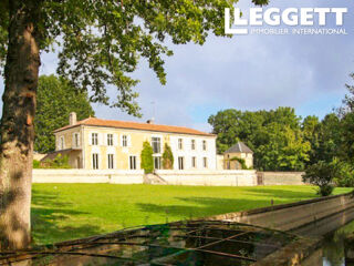  Maison  vendre 15 + pices 700 m