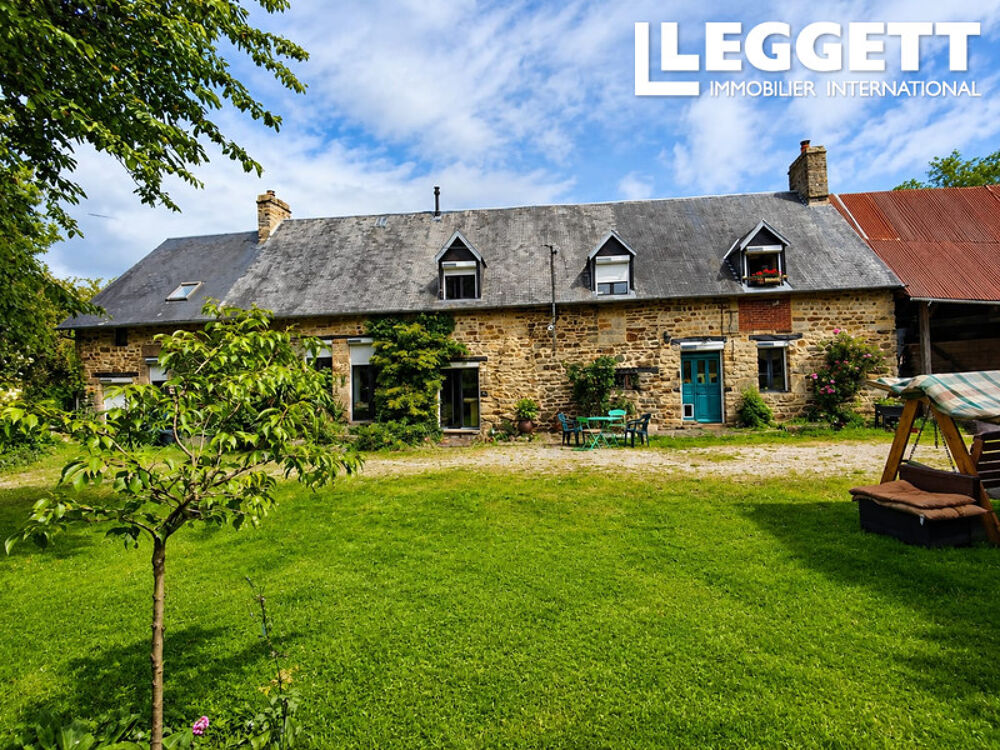 Vente Maison Belle Longère en Pierre avec Jardin Caché, Dépendances et Vue Campagne à Barenton Barenton