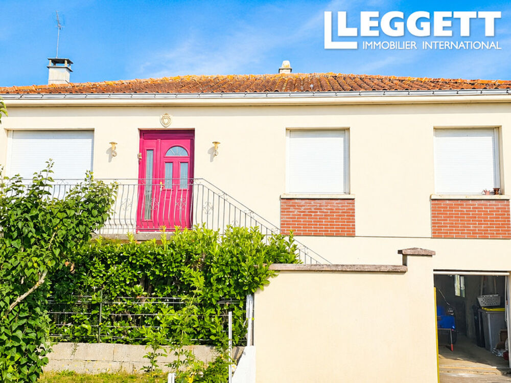 Maillezais ? Maison 119 m², 3 chambres, ascenseur, sous-sol, terrain arboré et clos de 775 m²