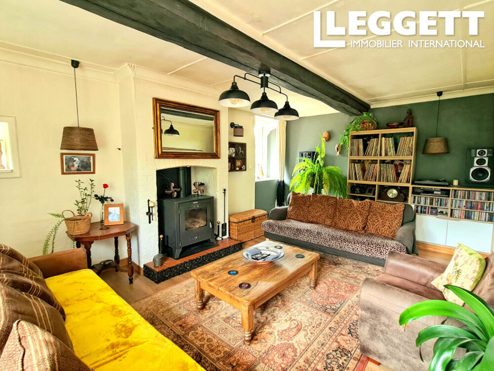 Maison familiale 4 chambres avec belles pièces à vivre, dépendances et jardin superbe.