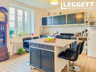  Maison à vendre 15 + pièces 218 m²
