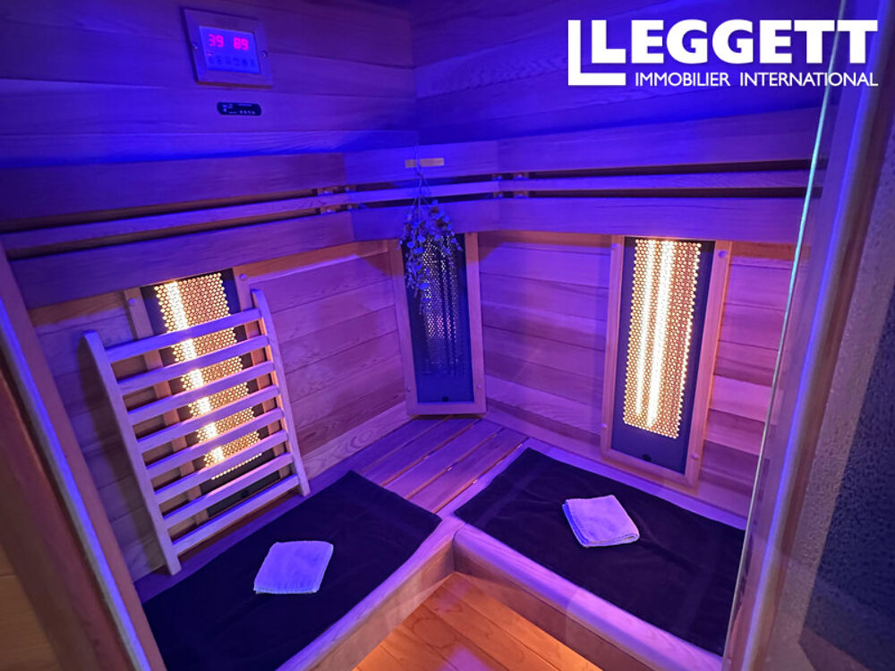 Vente Maison Maison rénovée à vendre à Briançon / Serre-Chevalier, avec grand jardin et terrasse, jacuzzi et sauna. BrianÇon
