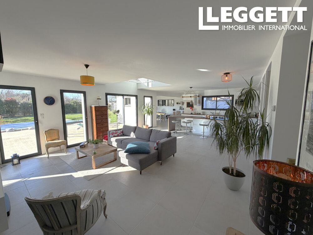 Vente Maison A proximité de Lyon,  maison d?architecte quasi neuve, vue campagne et prestations haut de gamme sur 1453 m². Saint-genis-laval