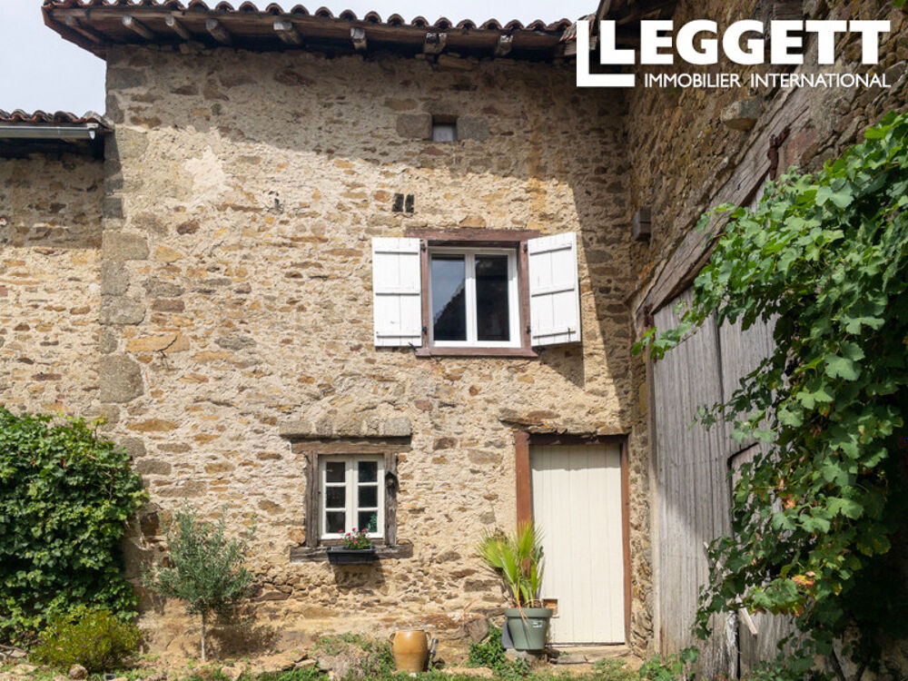 Charmante maison en pierre située dans un hameau tranquille, avec un gîte indépendant générant des revenus