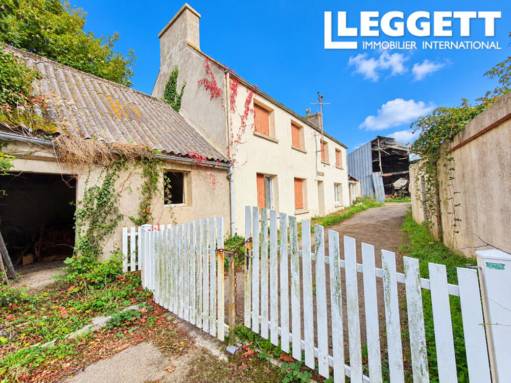 Vente Maison Maison avec 4 chambres à rénover entièrement, avec nombreuses dépendances à seulement 5 minutes de la mer<br /> PlounÉvez-lochrist