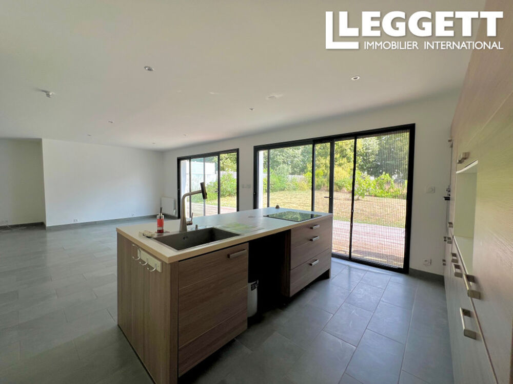 Vente Maison Pavillon moderne de 3 chambres avec garage, à proximité de tous commerces & l'estuaire de Gironde. Arces