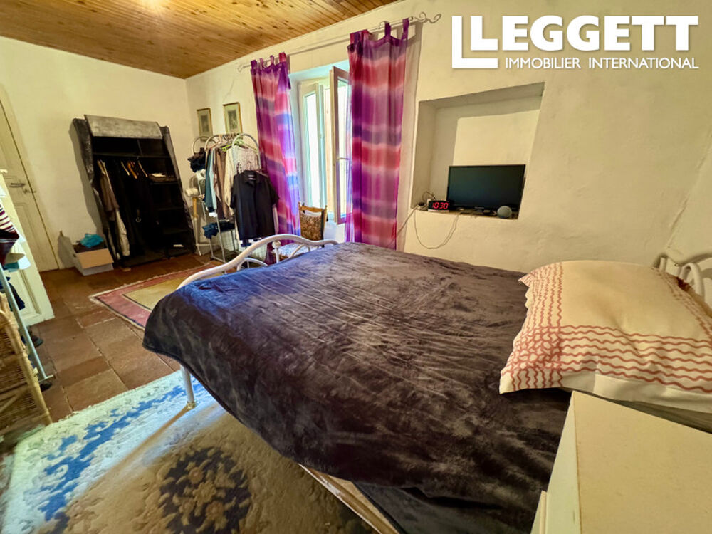 Vente Maison SOUS OFFRE<br />Petite maison de village dans un village au bord du canal du Midi, avec 2 chambres, � r�nover Homps