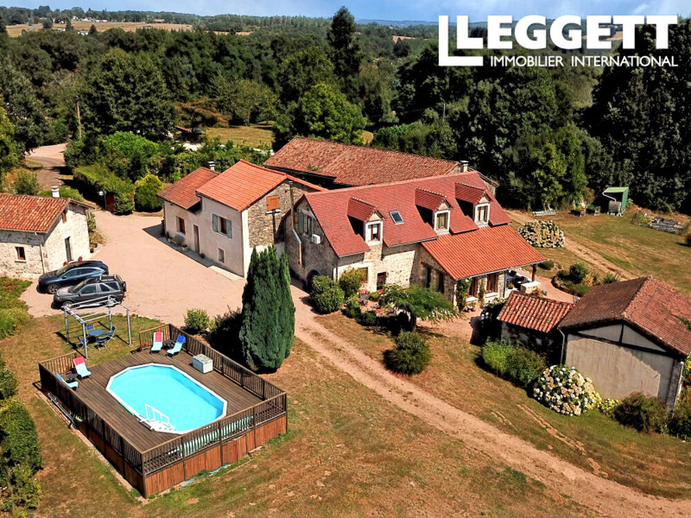 Vente Maison Superbe propriété d?investissement avec 3 maisons, piscine, 5 lacs et 5,7 hectares  terrain en excellent état Champs-romain