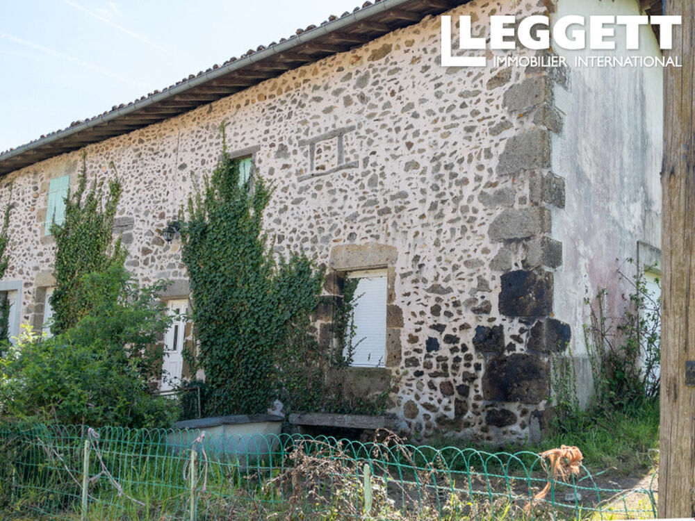 Vente Maison une maison à rénover, 4 chambres rdc, grenier 130m2, terrain et dependences Pressignac