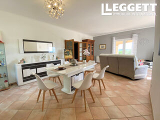 Vente Maison Villa de plain-pied avec 3 chambres, vue panoramique, piscine et grand jardin, à 6 km d?Uzès. Saint-maximin