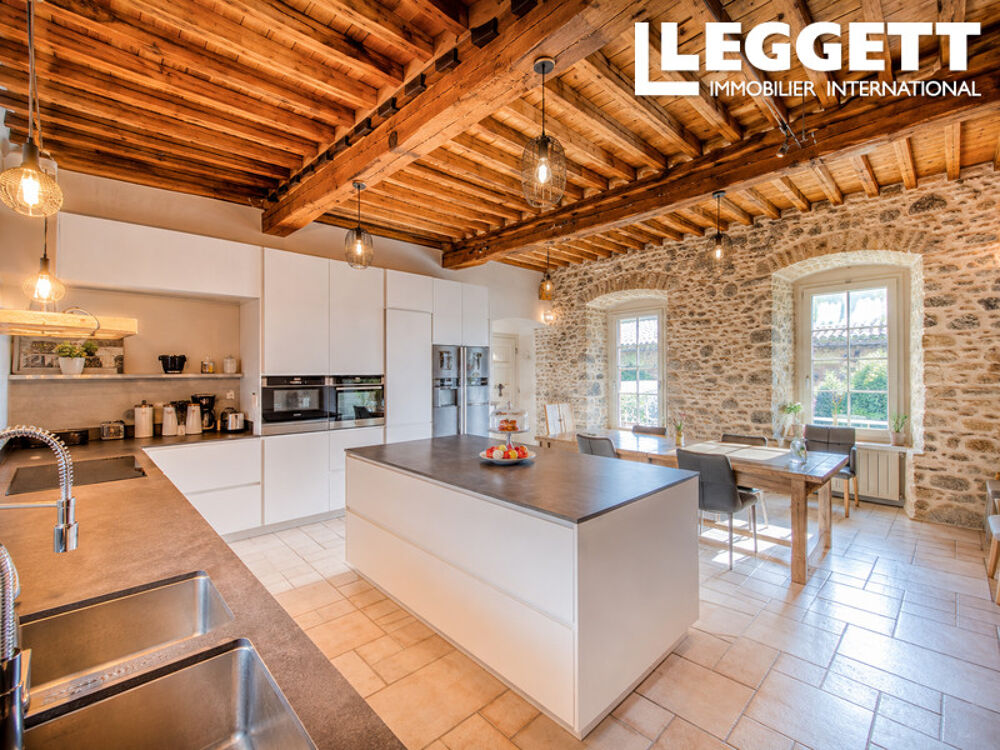 Superbe maison familiale avec B&B/Gîte, piscine et sécurisé - Un investissement parfait dans les Pyrénees