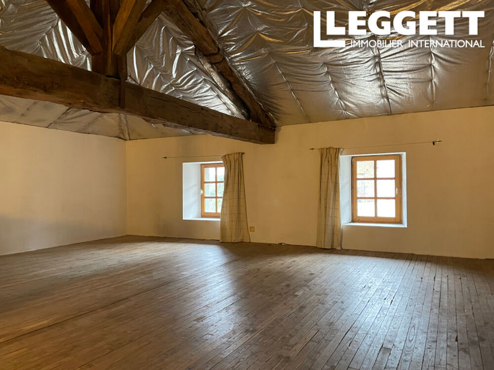 Vente Maison Une jolie maison rénovée dans un hameau, 2 chambres, cuisine ouverte, grenier aménagé, beau terrain attenant Pressignac