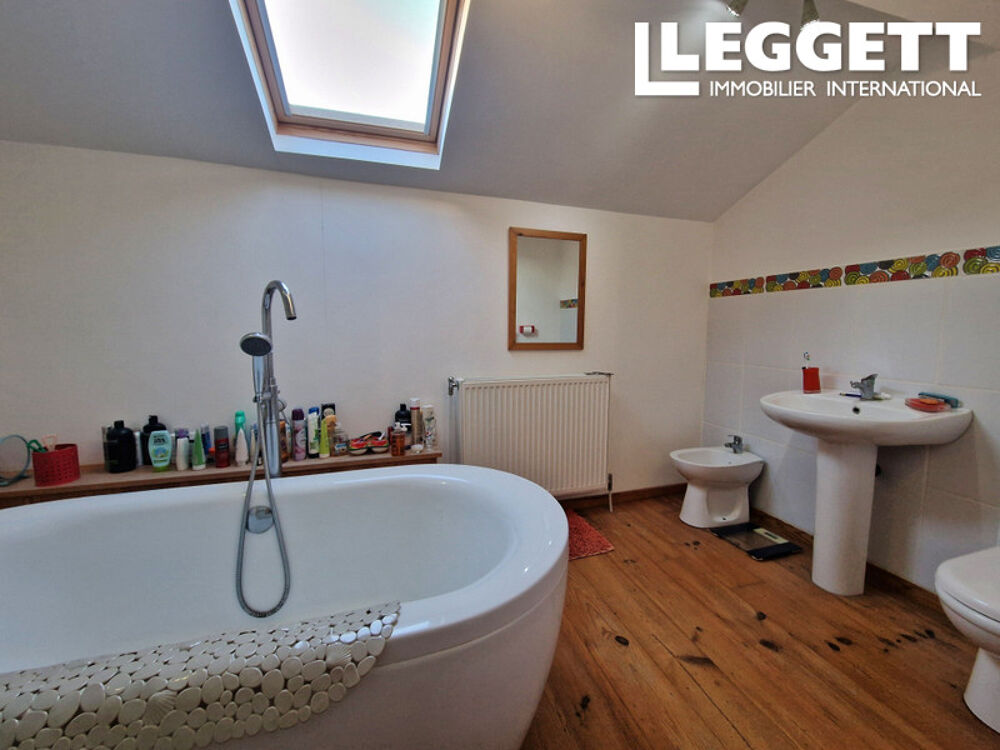 Vente Maison Maison indépendante de 3 chambres avec grange, jardin et terrain non attenant avec 2 étangs Manot